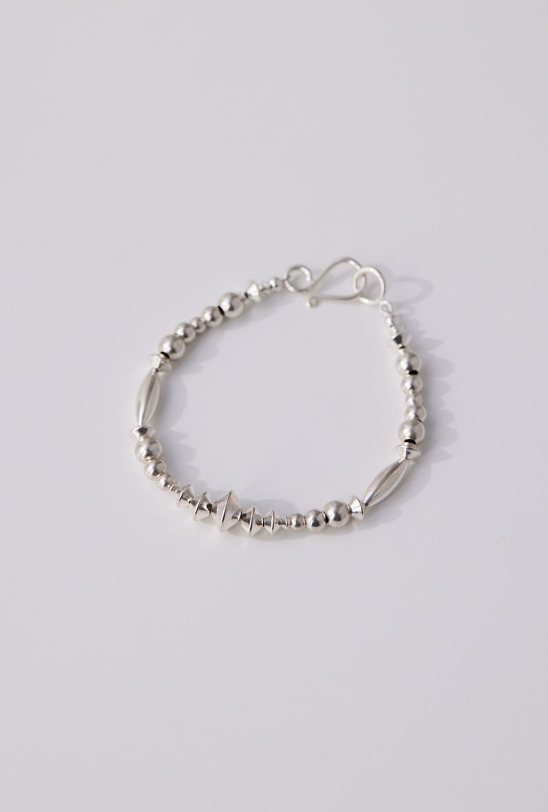 Silver beads bracelet