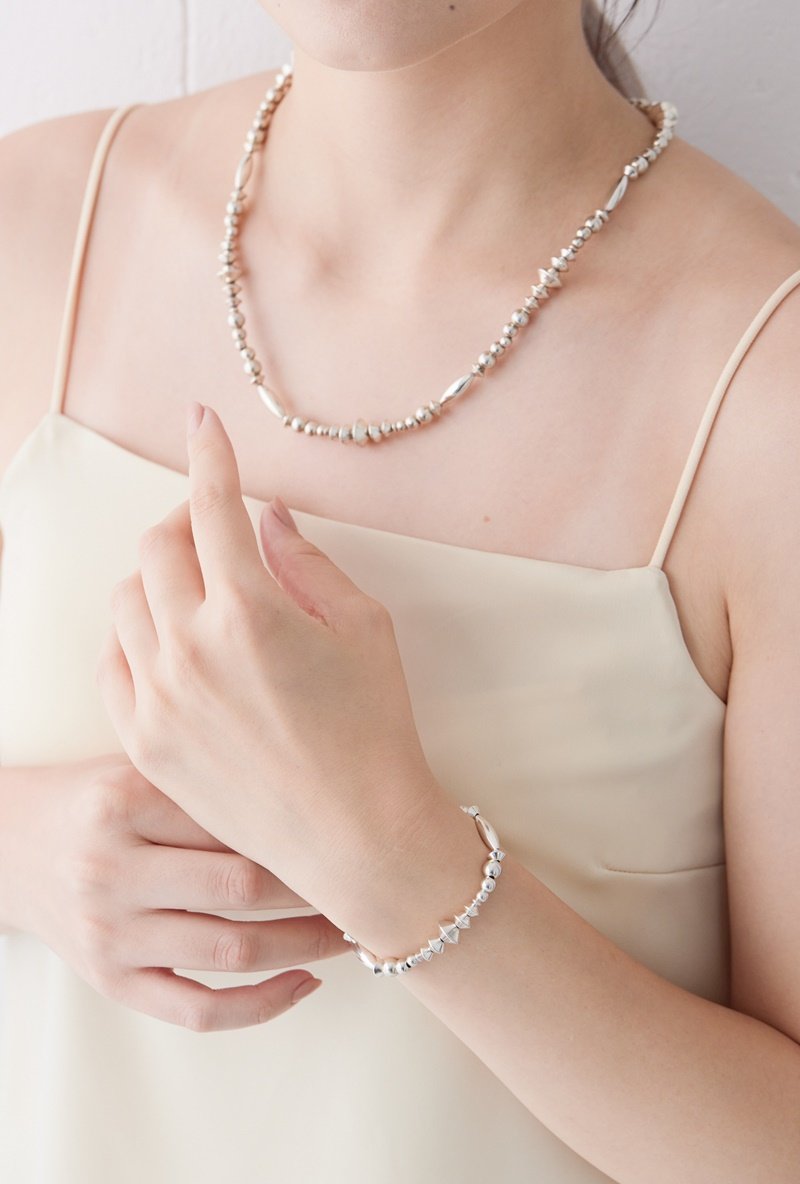 Silver beads bracelet