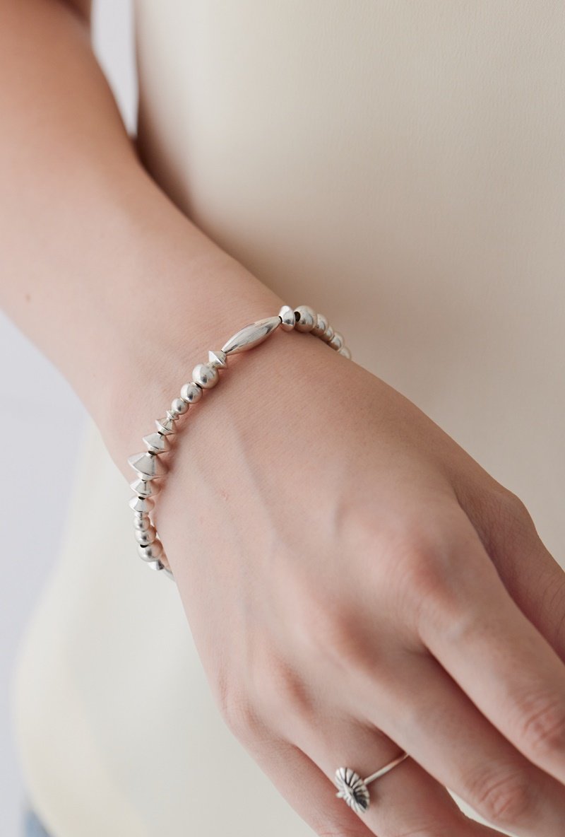 Silver beads bracelet