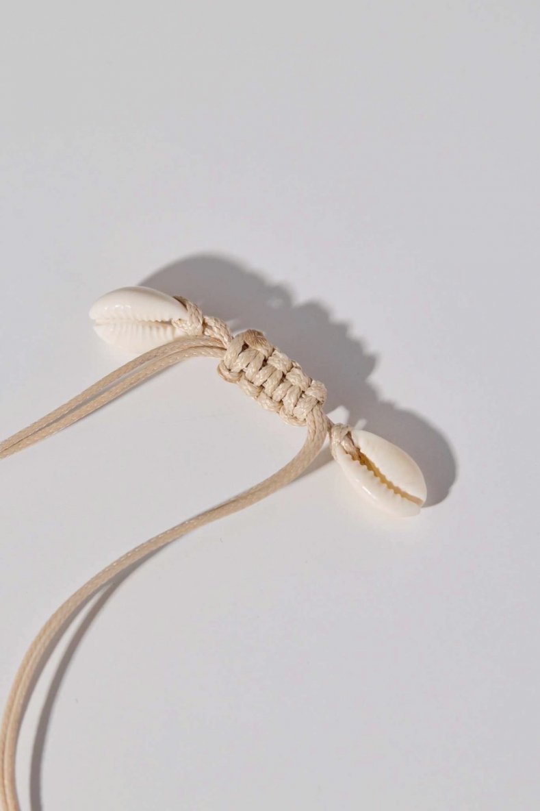Shell necklace