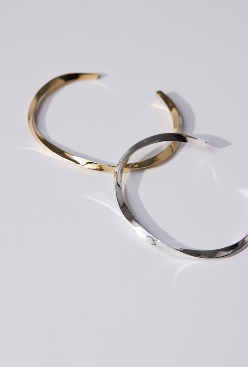 twist bangle