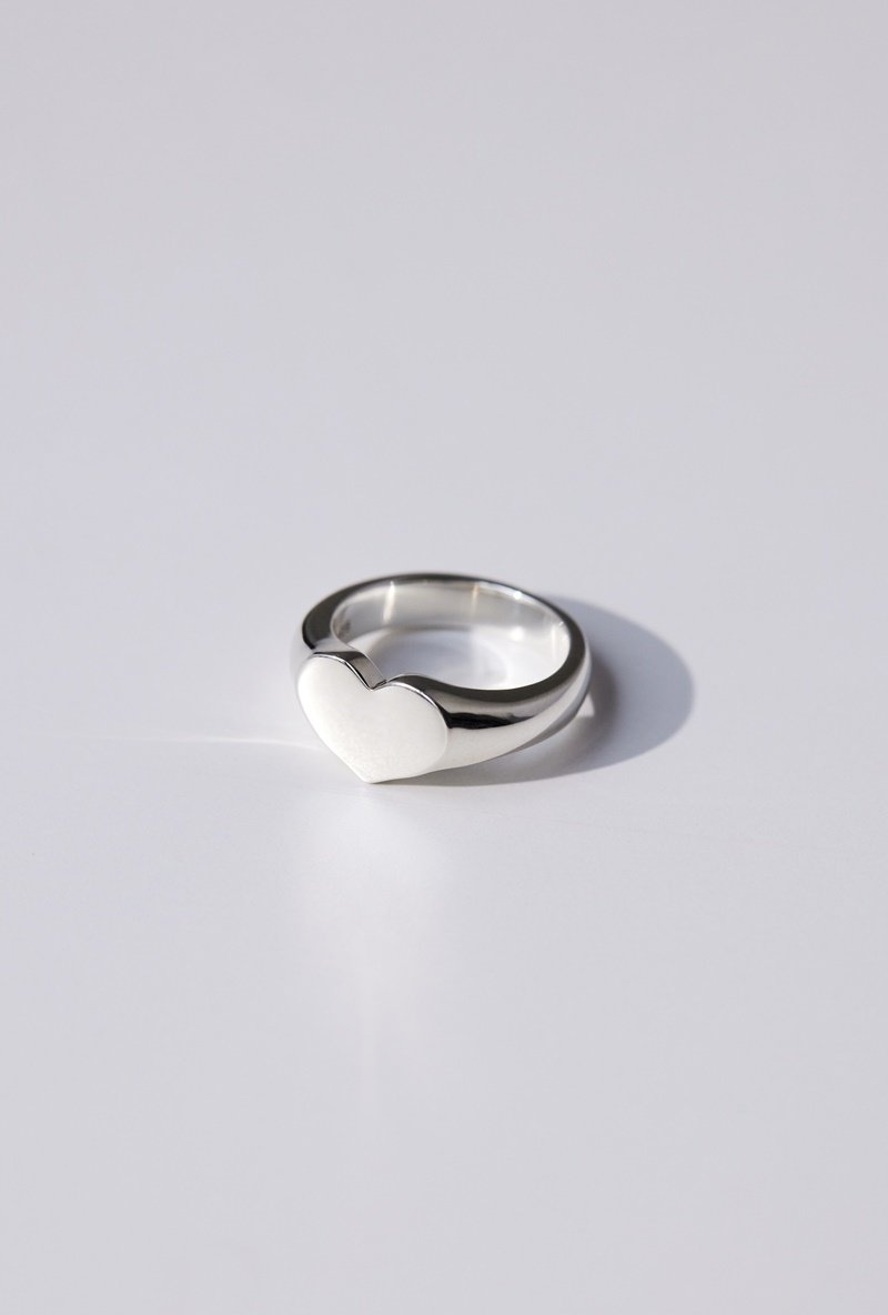 Heart signature ring mini