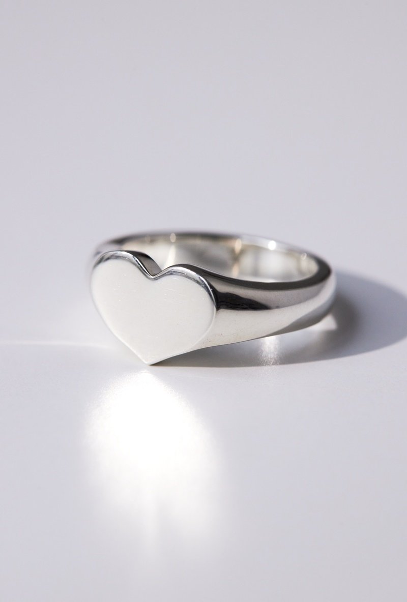 Heart signature ring mini