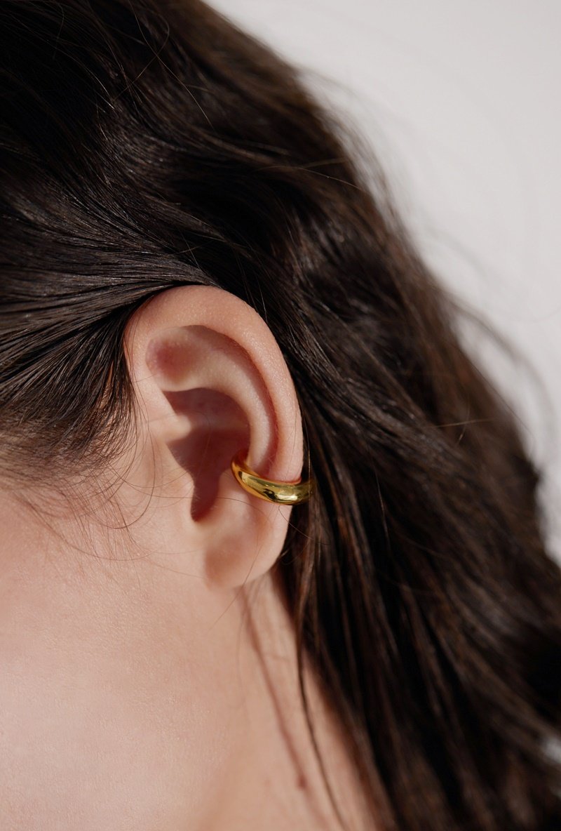 Volume Ear Cuff
