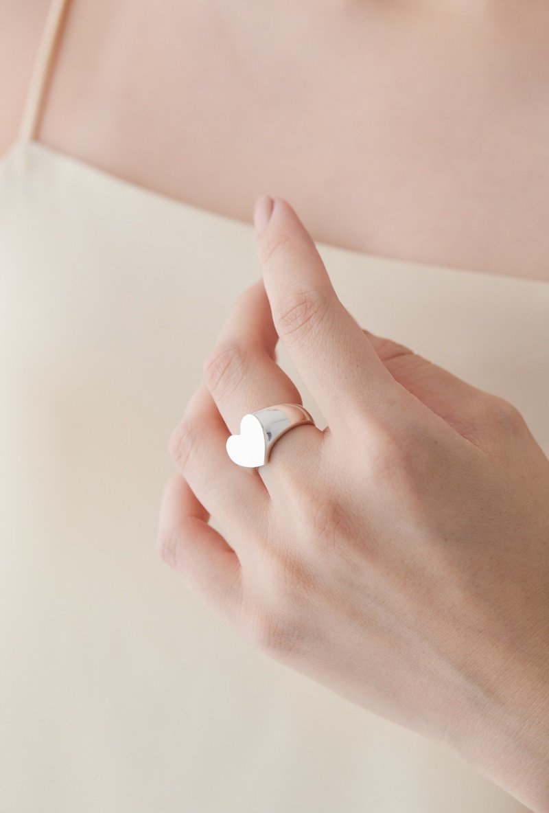 Heart signature ring