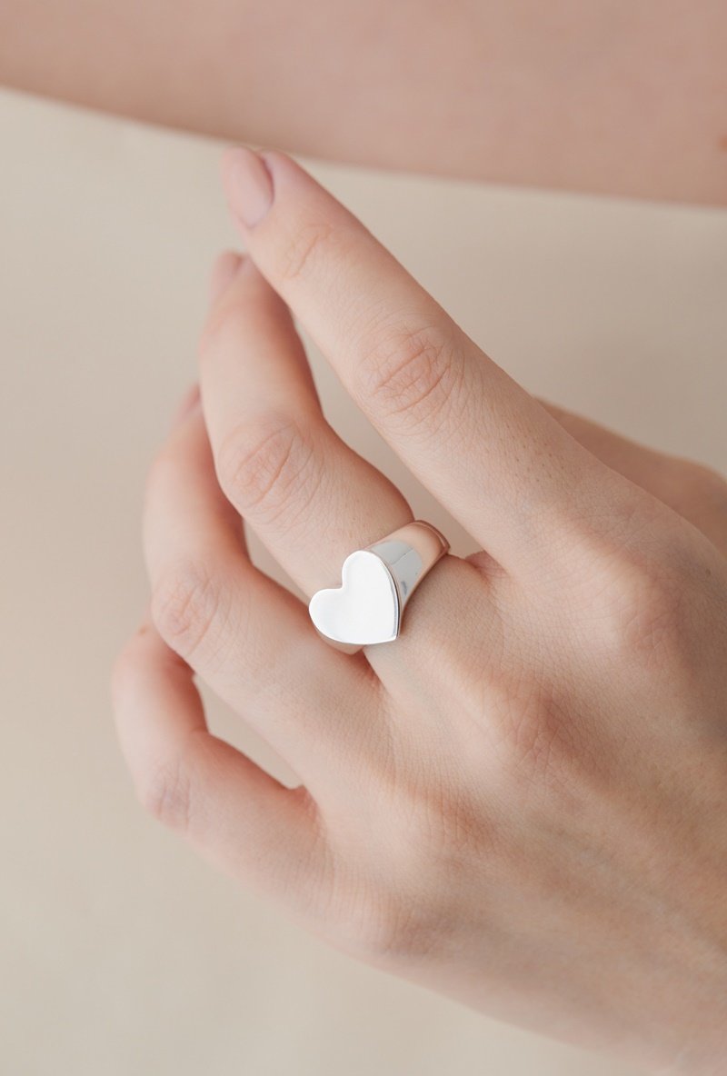 Heart signature ring