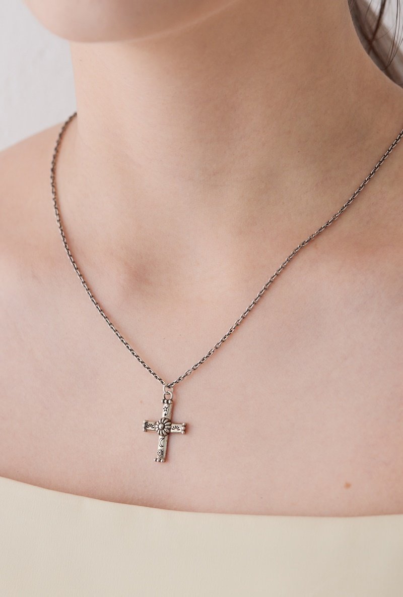 Stamp cross necklace(small)