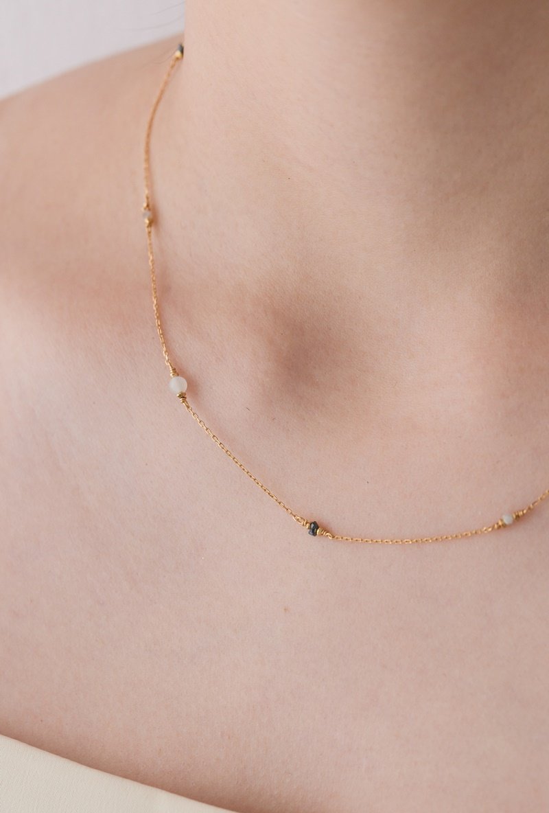 Diamond chip necklace